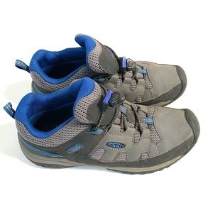 Keen hiking boots shoes for boys size 4